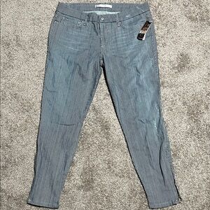 Joe's Jeans Light Blue Skinny Jeans New Chelsea ankle length ultra slim fit 30